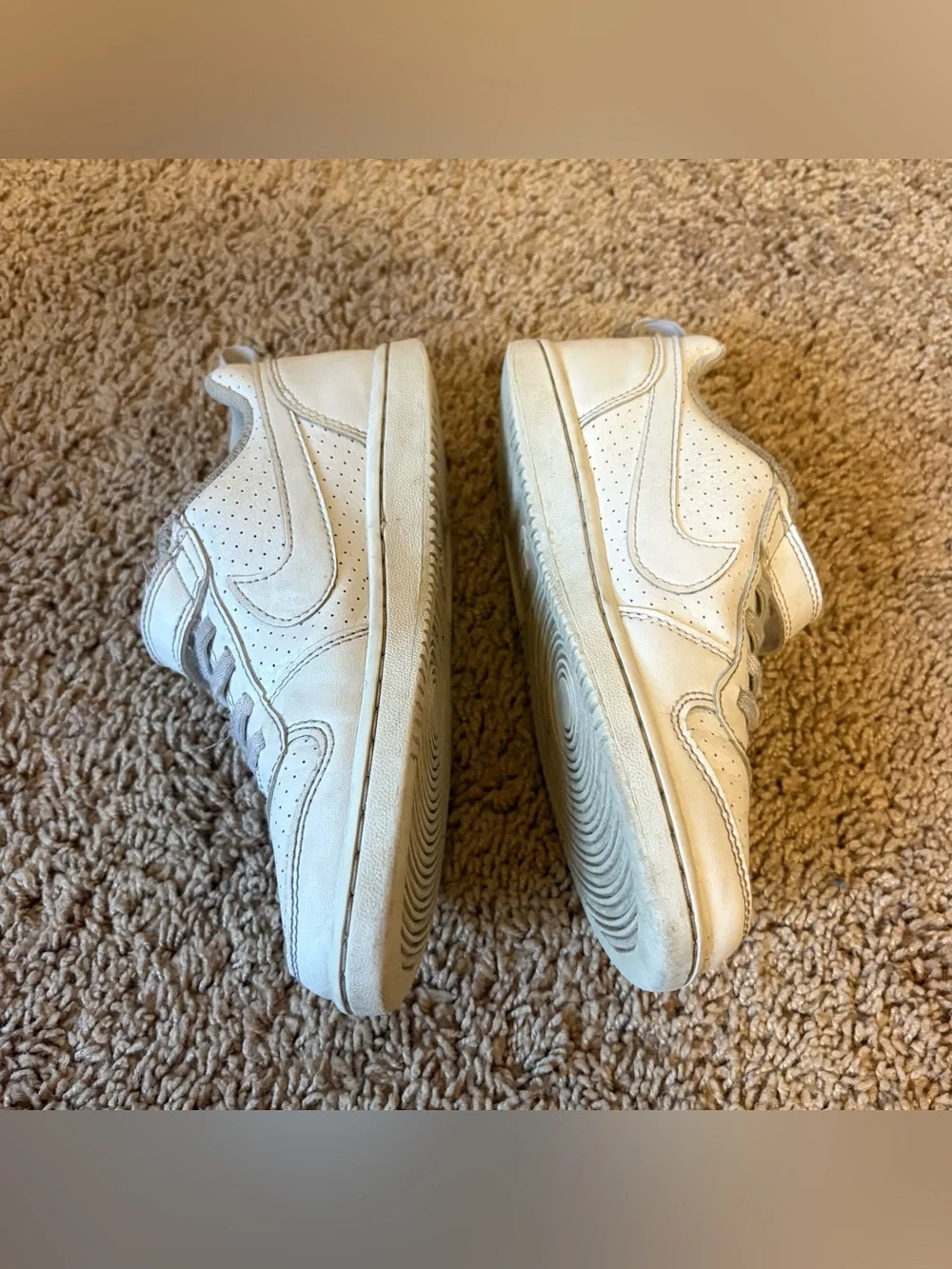 Nike Kids court borough low recraft White Sneakers size 1